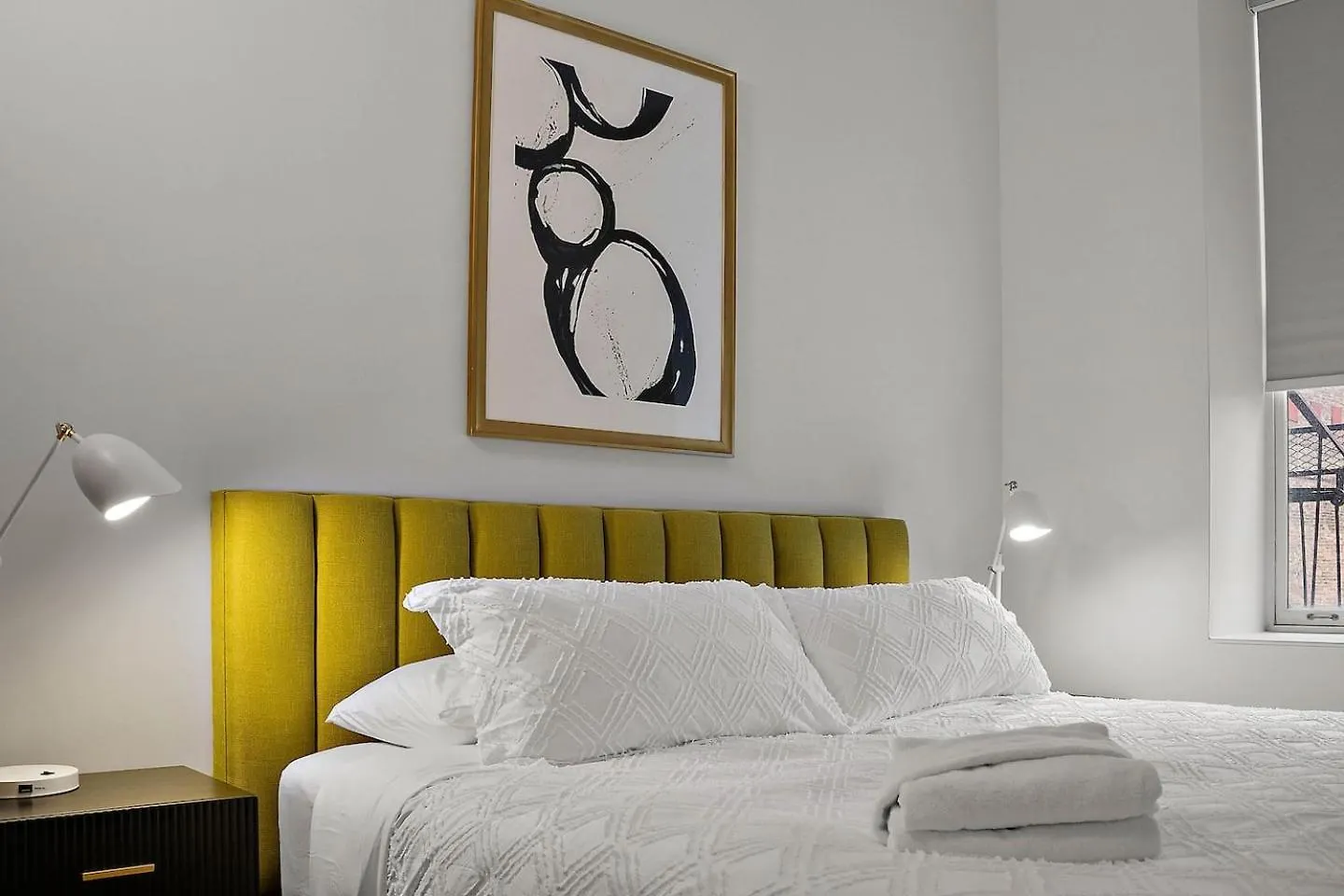 The Nomad Saint Jacques Apartment Montreal
