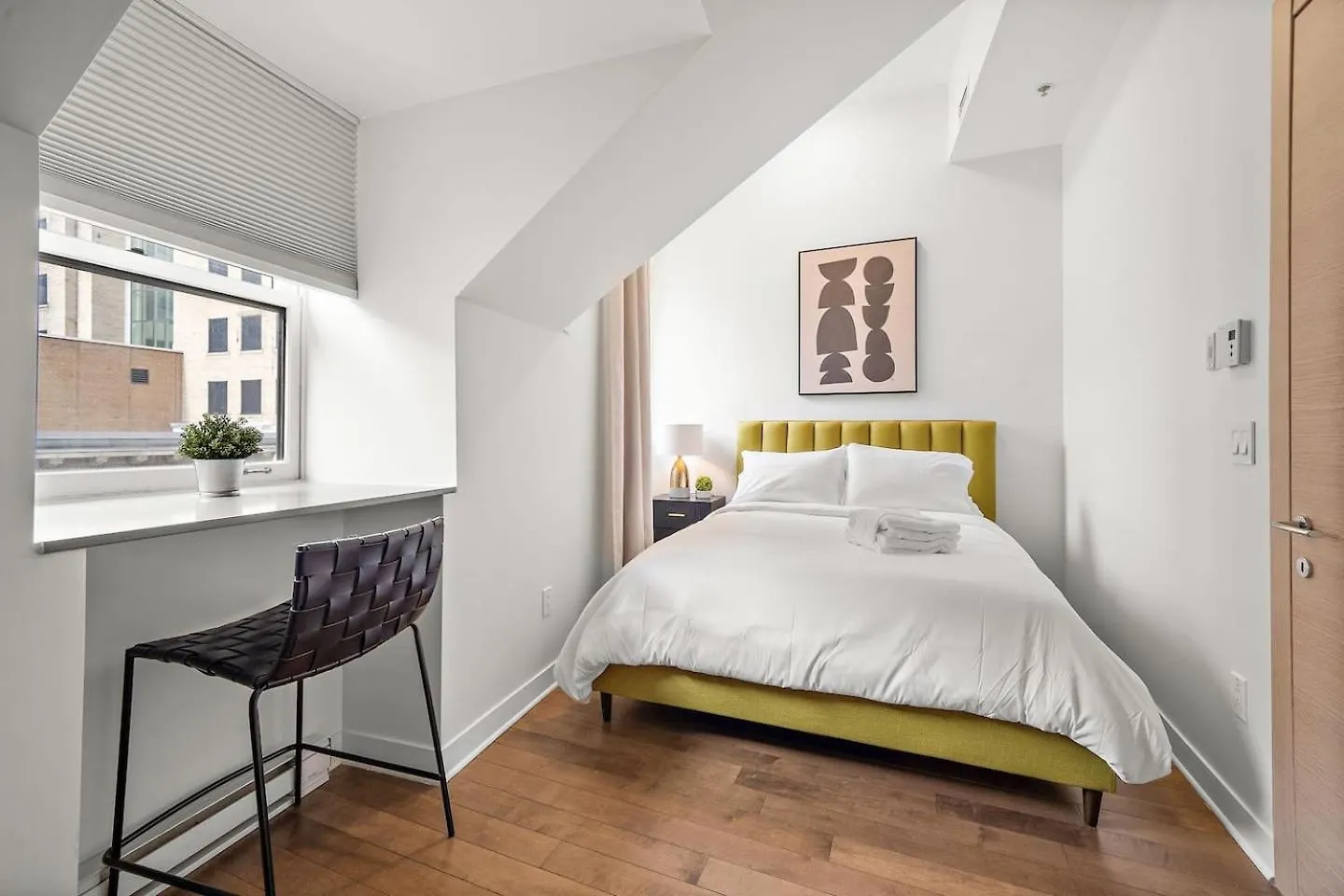 The Nomad Saint Jacques Apartment Montreal 0*,  Canada