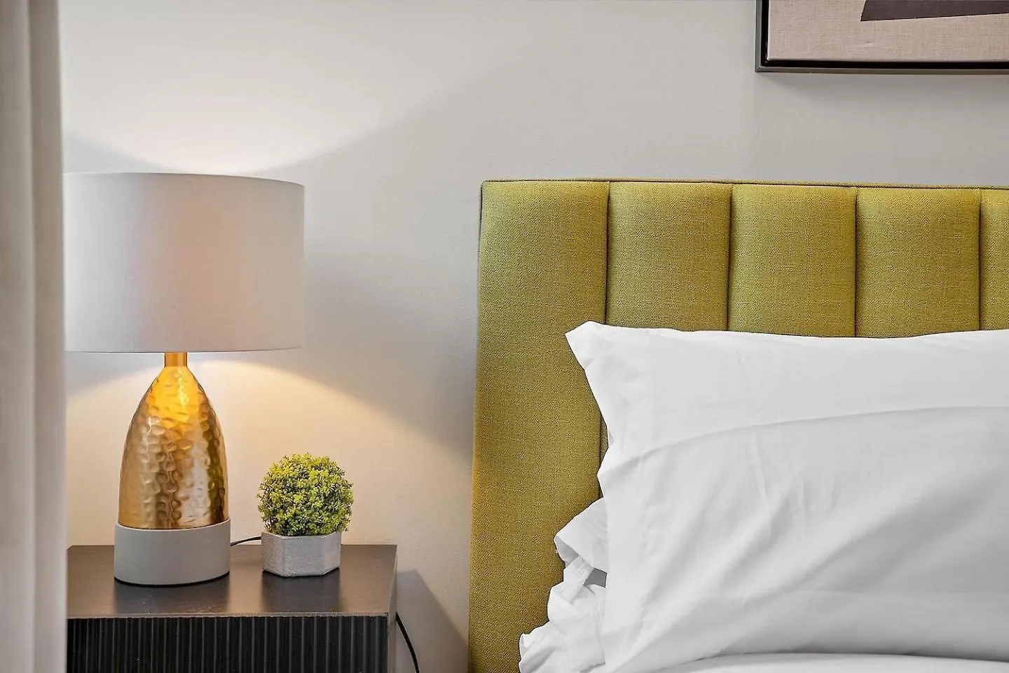 The Nomad Saint Jacques Apartment Montreal