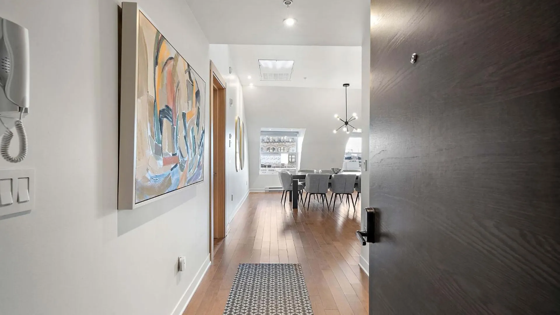 The Nomad Saint Jacques Apartment Montreal