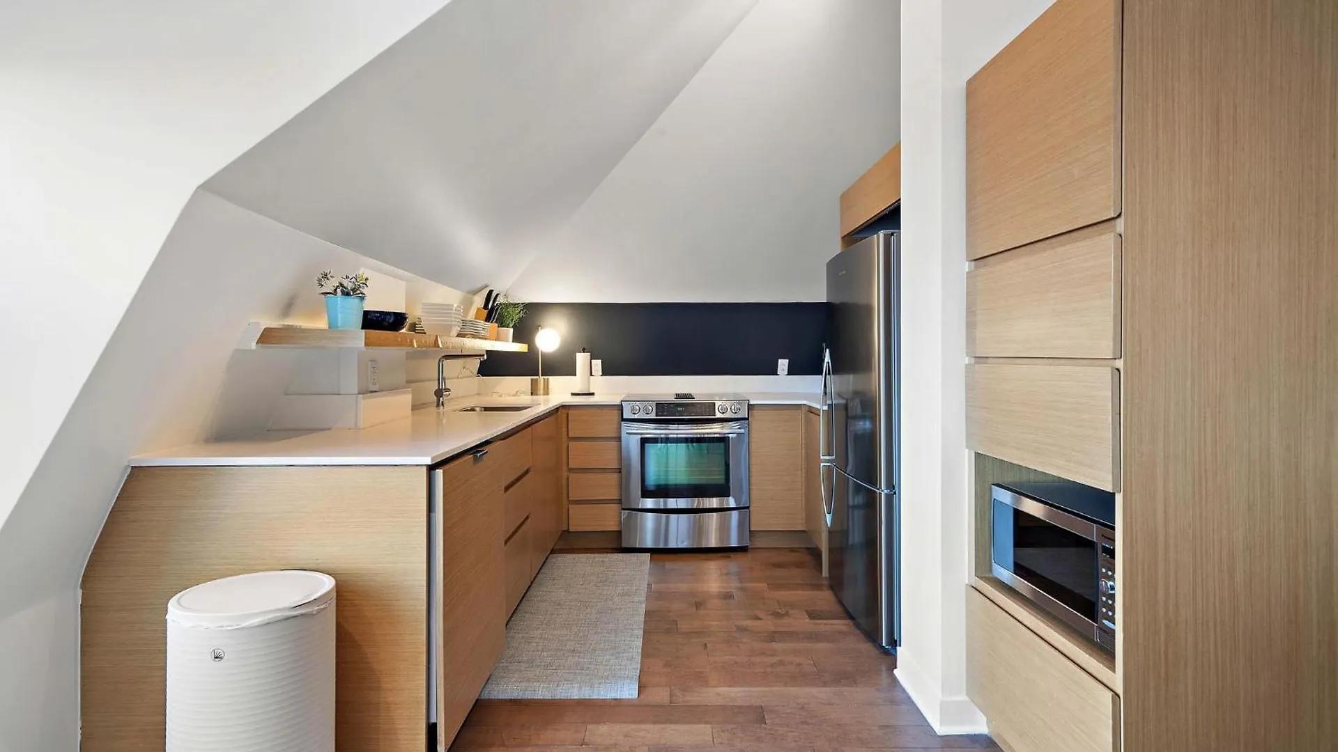 The Nomad Saint Jacques Apartment Montreal