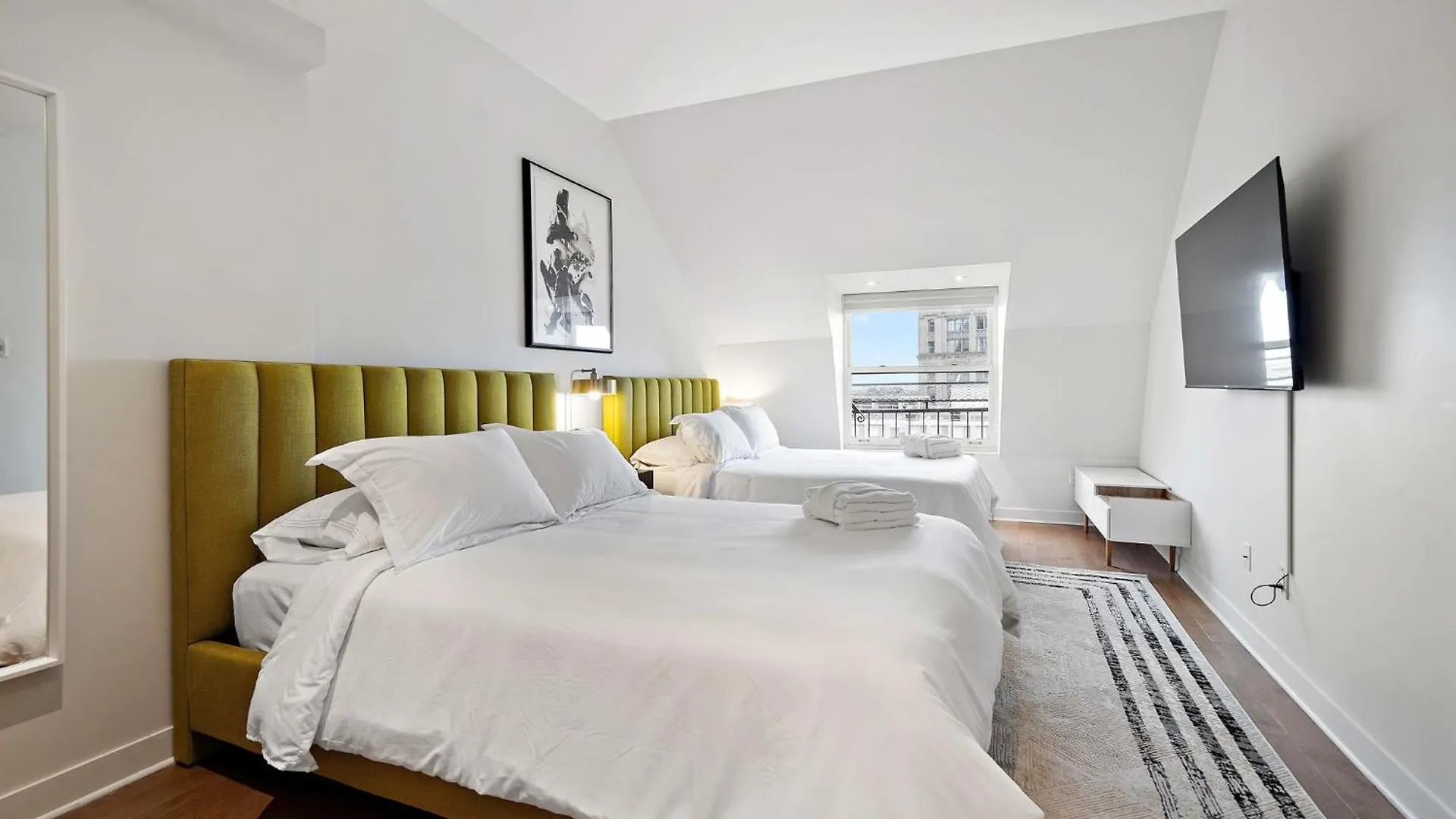 The Nomad Saint Jacques Apartment Montreal