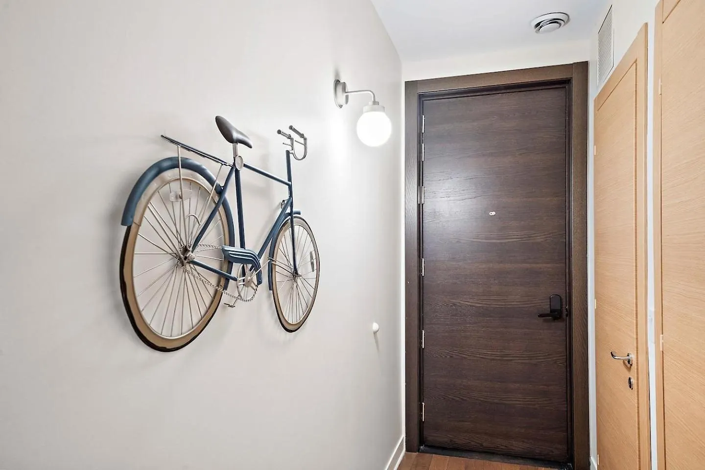 The Nomad Saint Jacques Apartment Montreal