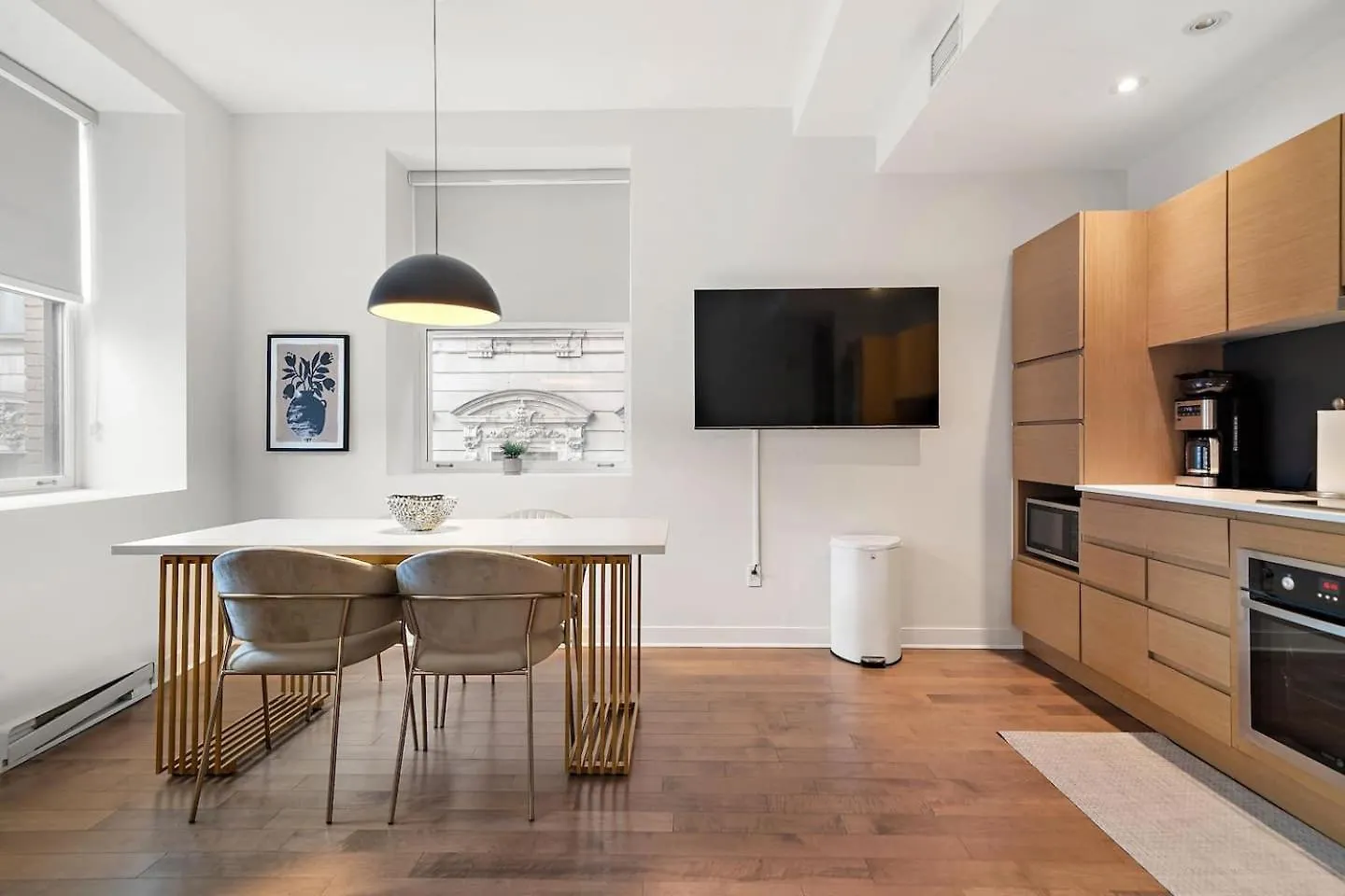 The Nomad Saint Jacques Apartment Montreal