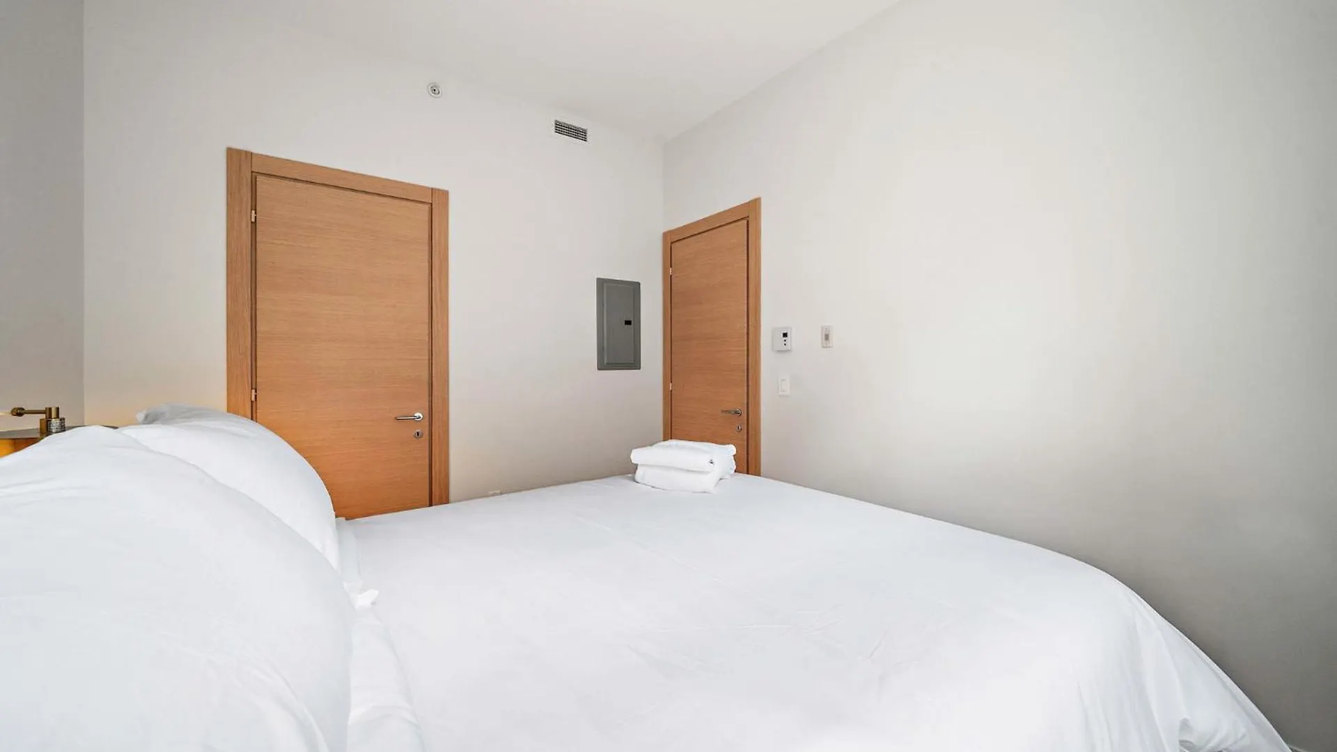 The Nomad Saint Jacques Apartment Montreal
