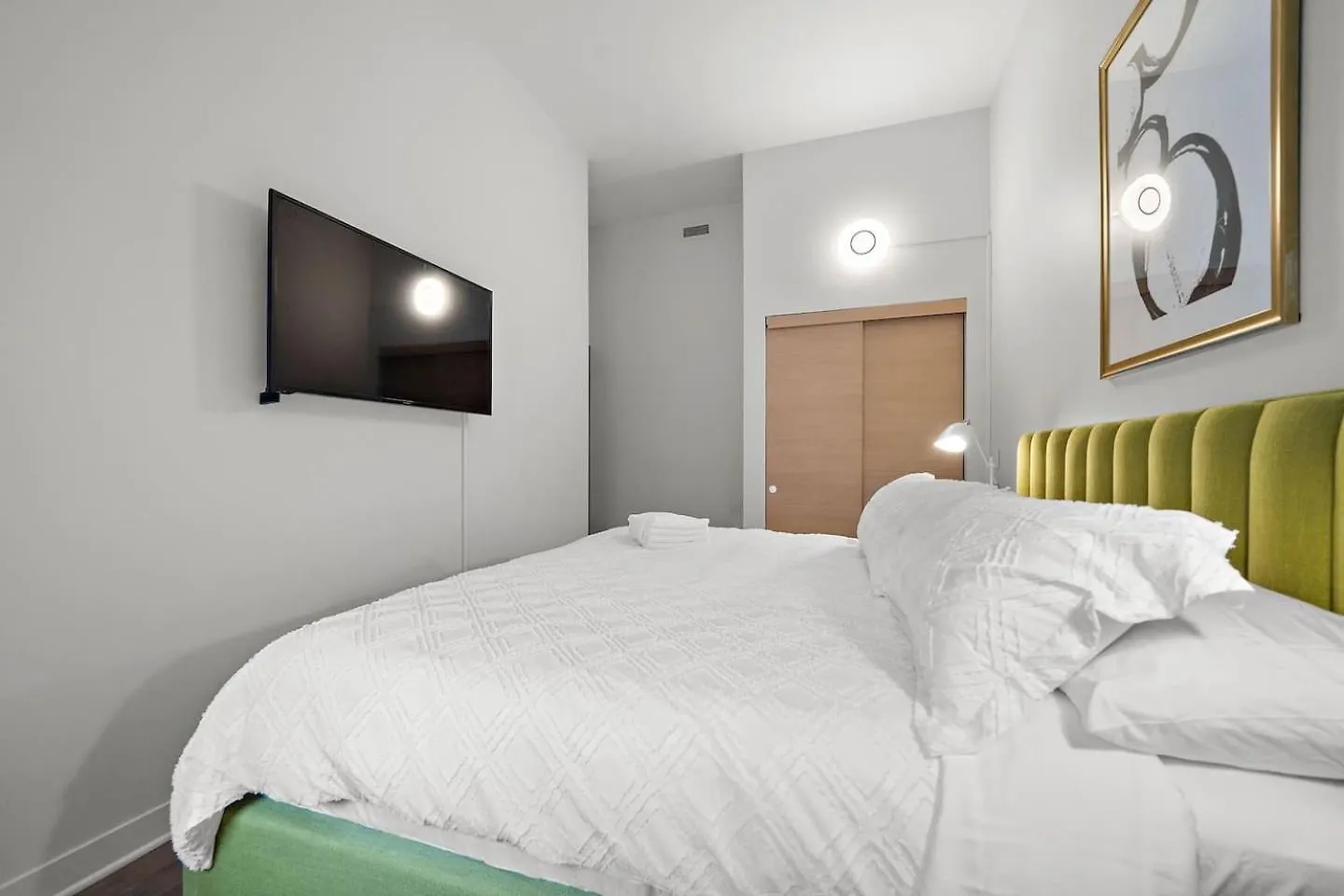 The Nomad Saint Jacques Apartment Montreal