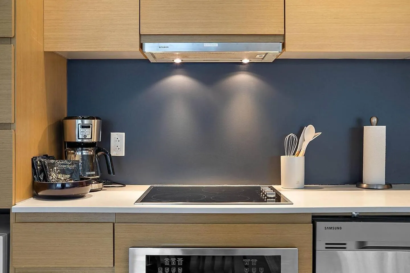 The Nomad Saint Jacques Apartment Montreal