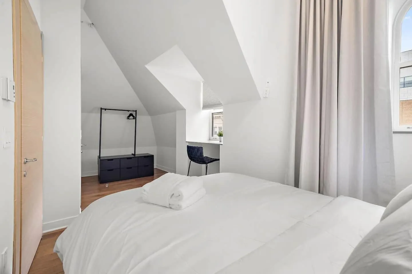 The Nomad Saint Jacques Apartment Montreal