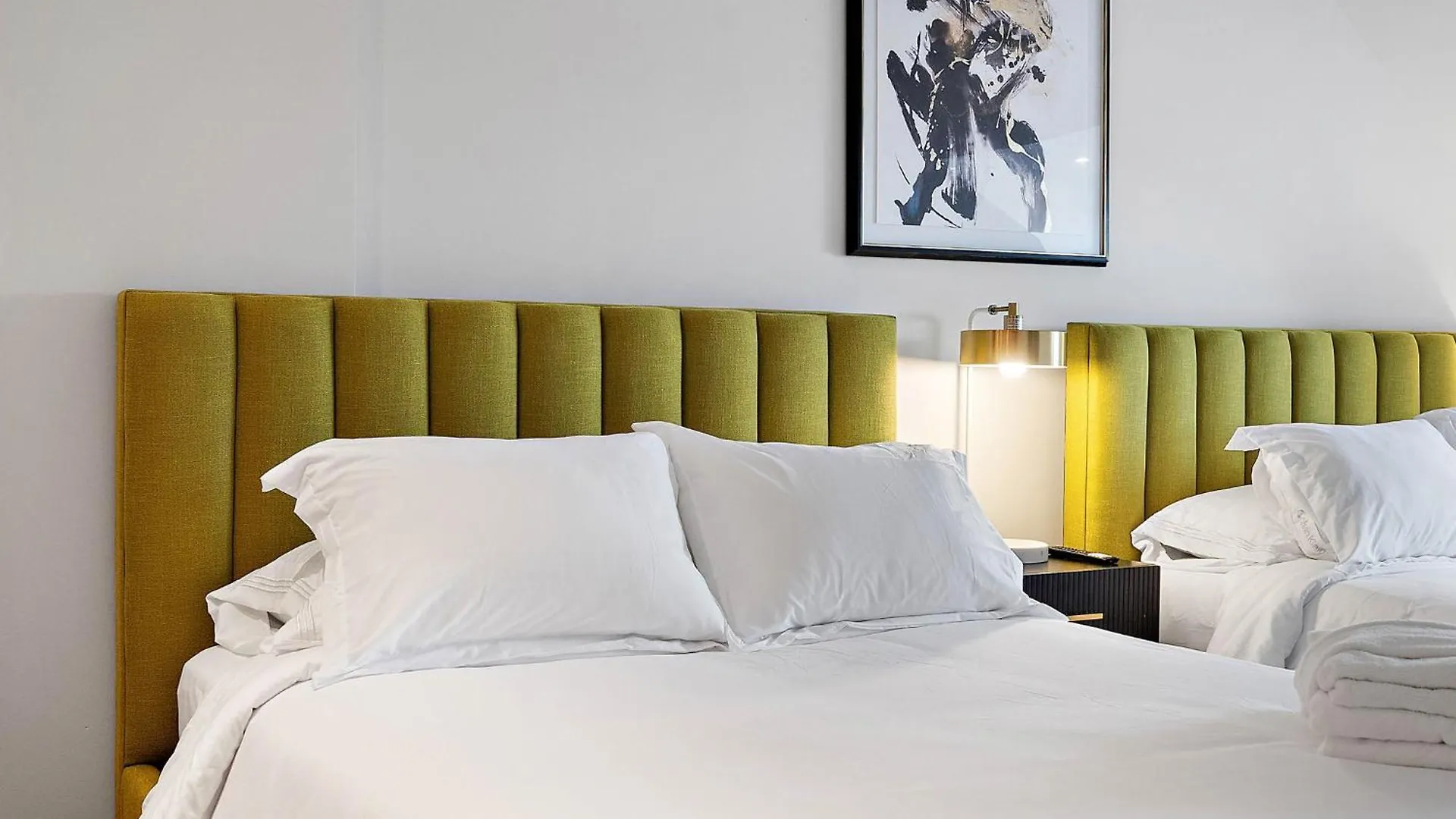 The Nomad Saint Jacques Apartment Montreal