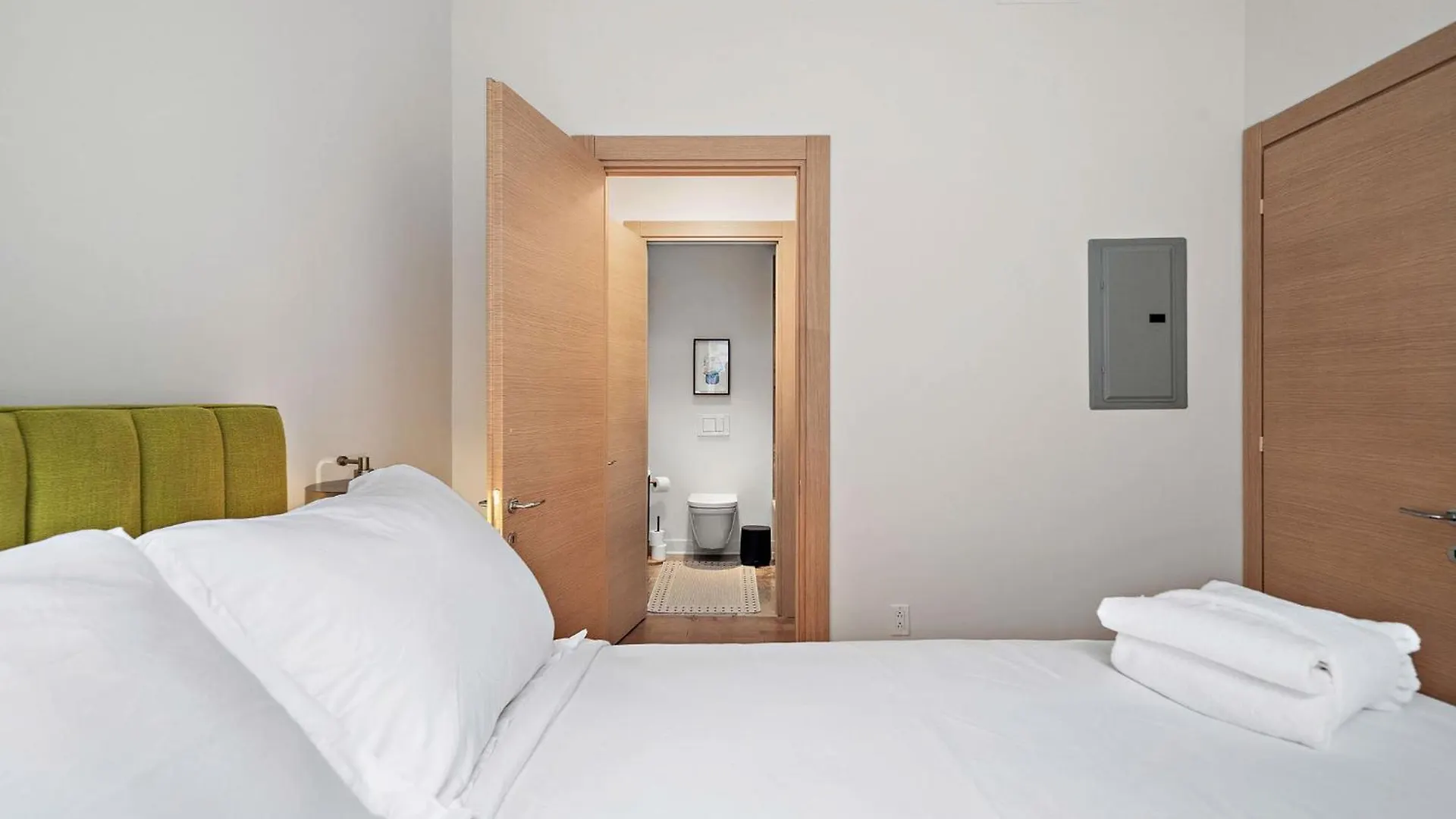 The Nomad Saint Jacques Apartment Montreal