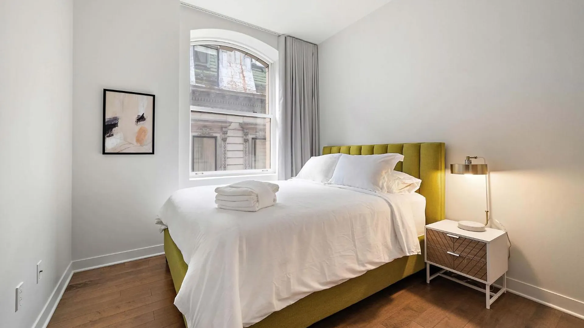 The Nomad Saint Jacques Apartment Montreal